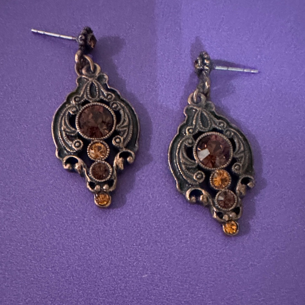 Elegant Vintage-Style Earrings with Brown and Gold Accents